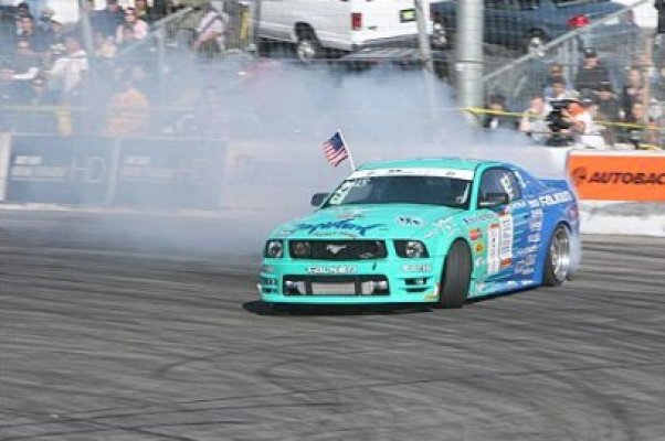 Luciu şi Vârciu vin la campionatul de drift de la Constanţa